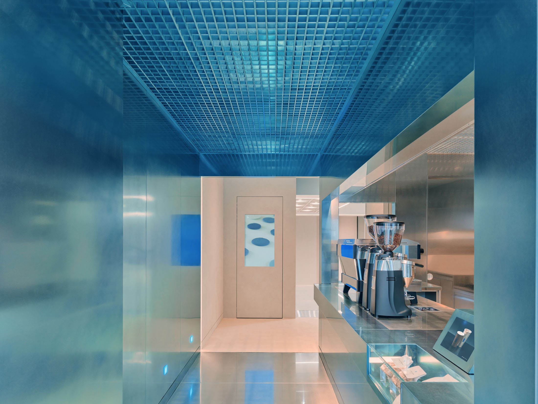 Teo Yang Studio,咖啡廳設計案例,咖啡店設計,韓國,首爾,小藍瓶咖啡,BLUE BOTTLE COFFEE,咖啡廳設計,小藍瓶咖啡店設計案例,網紅咖啡廳,創意咖啡店