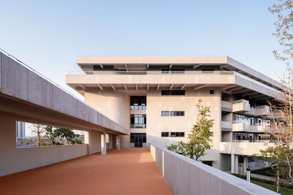 小學設計,學校設計,校園設計,學校設計案例,校園改造,學校裝修,中學設計,成都外國語學校仁壽校區,成都,江蘇中銳華東建築設計研究院有限公司榮朝暉工作室