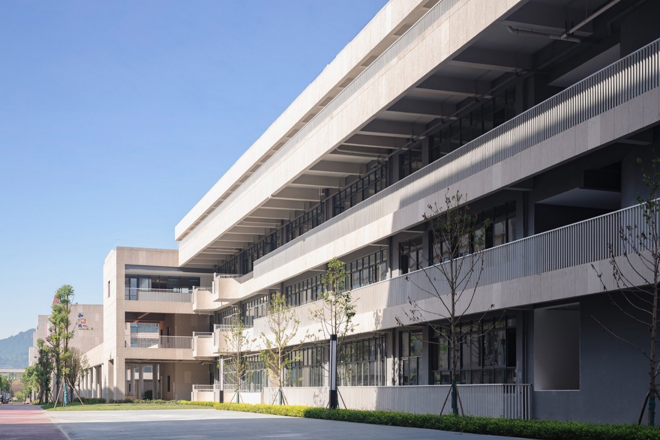 小學設計,學校設計,校園設計,學校設計案例,校園改造,學校裝修,中學設計,成都外國語學校仁壽校區,成都,江蘇中銳華東建築設計研究院有限公司榮朝暉工作室