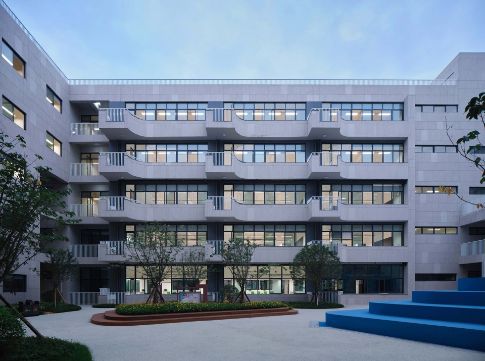 小學設計,學校設計,校園設計,學校設計案例,校園改造,學校裝修,中學設計,成都外國語學校仁壽校區,成都,江蘇中銳華東建築設計研究院有限公司榮朝暉工作室