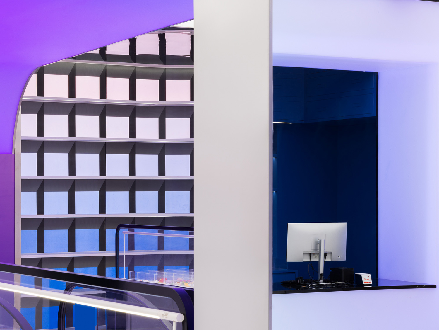 服裝店設計,零售店設計,服裝零售店設計,服裝店設計案例,服裝店設計方案,旗艦店設計,服裝概念店,服裝旗艦店,長沙,以純旗艦店,唯想國際,李想