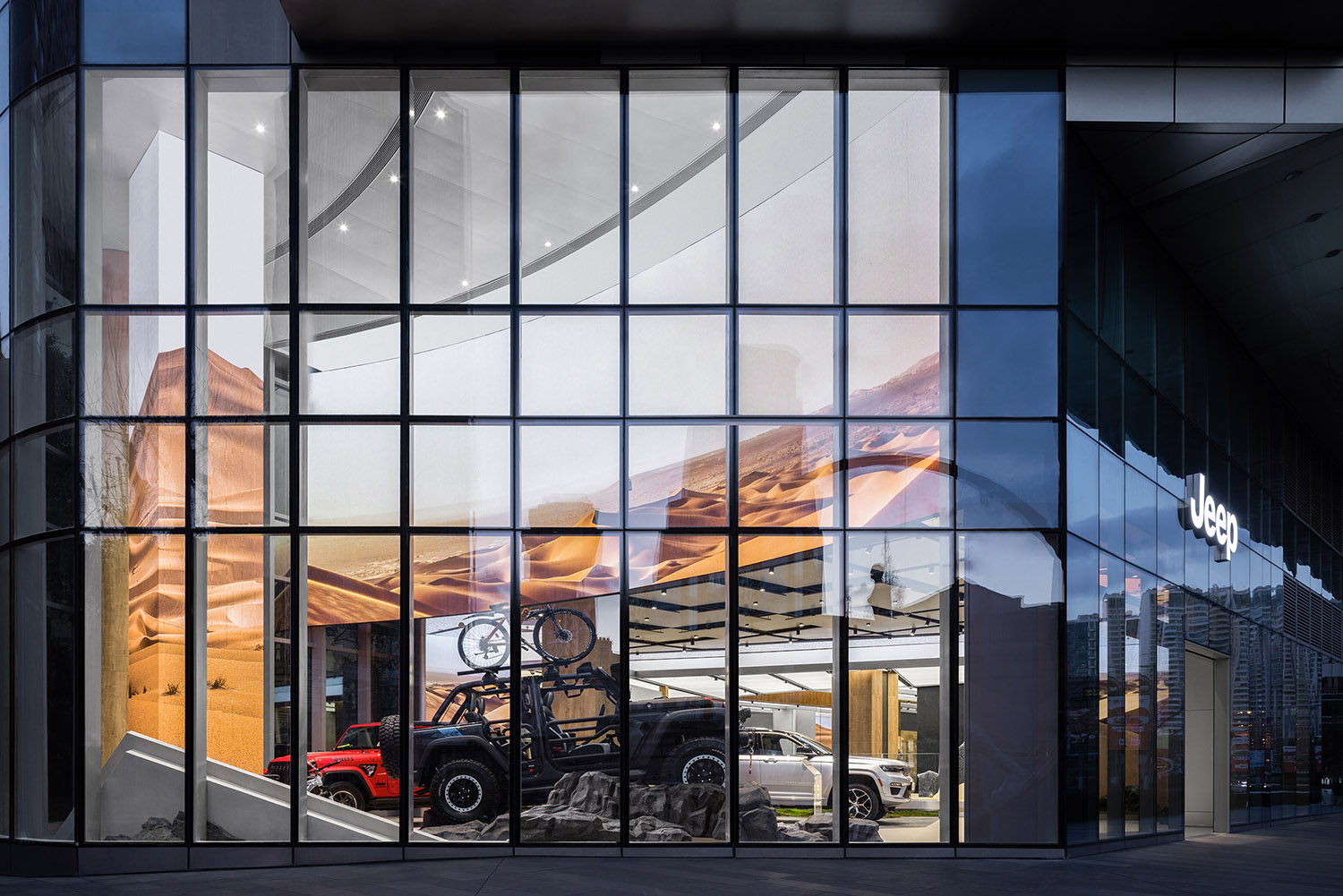 展廳設計,汽車展廳設計,展廳設計案例,展廳設計方案,體驗店設計,汽車體驗店設計,Jeep汽車展廳,Jeep全球首家旗艦體驗中心,上海,Jeep探享中心,旗艦店設計,汽車銷售店設計,INGROUP