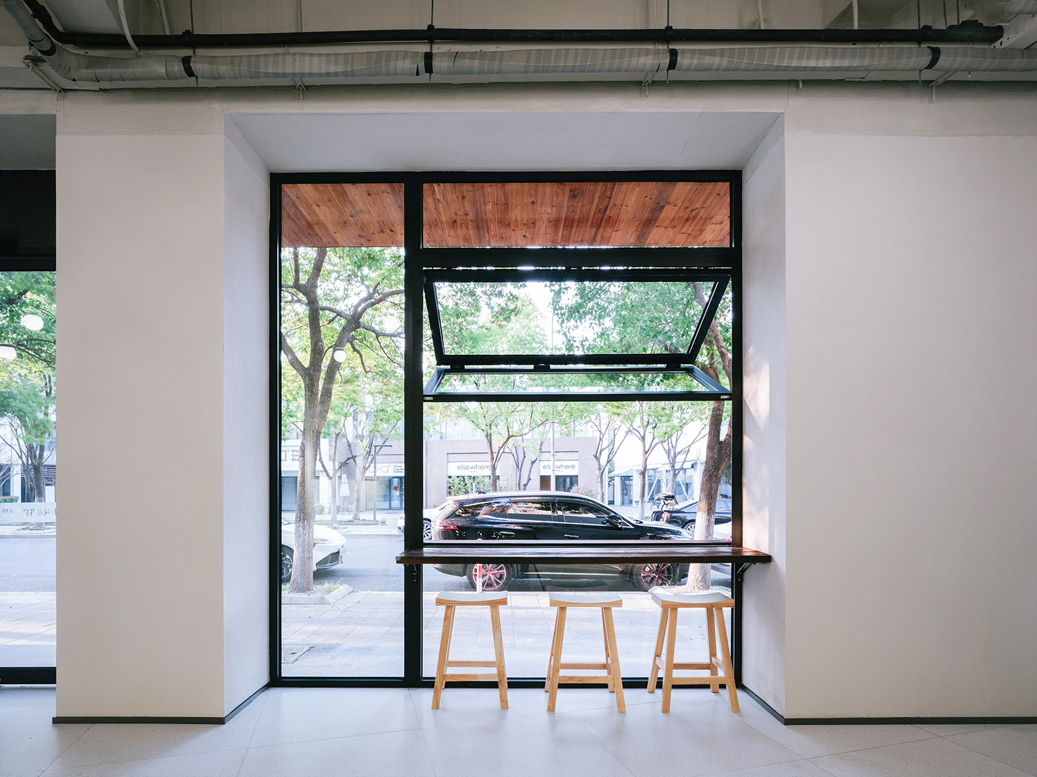 書店設計,商店設計,書店零售店設計,書店設計案例,書店設計方案,外立麵改造,書店外立麵改造設計,商店外立麵改造,上海,幸樂路城市書屋,三益建築設計