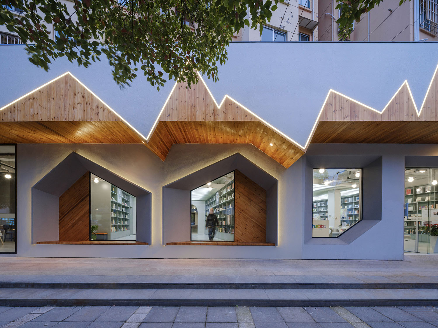 書店設計,商店設計,書店零售店設計,書店設計案例,書店設計方案,外立麵改造,書店外立麵改造設計,商店外立麵改造,上海,幸樂路城市書屋,三益建築設計