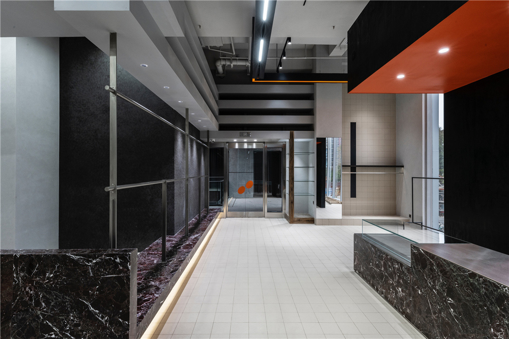 服裝店設計,男裝店設計,服裝店設計案例,服裝店設計方案,零售店設計,商店設計,服裝零售店設計,成都,WHOOSIS,未來以北工作室