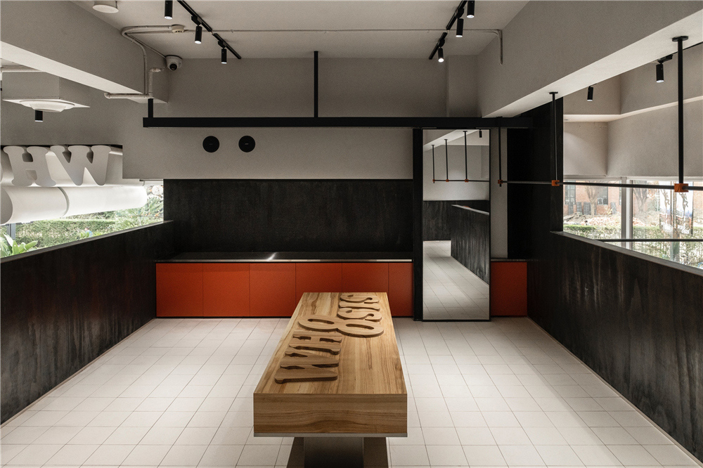 服裝店設計,男裝店設計,服裝店設計案例,服裝店設計方案,零售店設計,商店設計,服裝零售店設計,成都,WHOOSIS,未來以北工作室