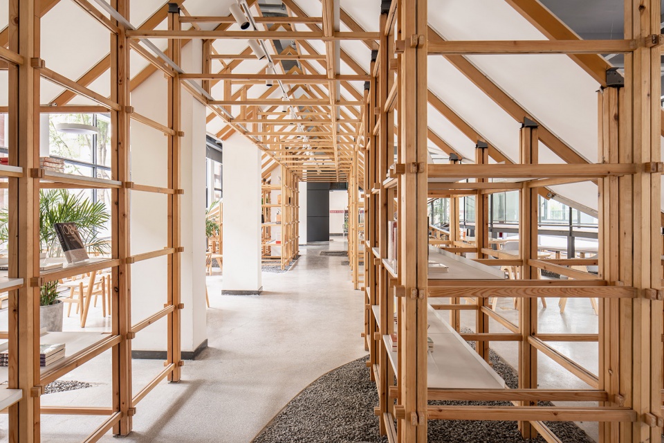 書店設計,商店設計,書店零售店設計,書店設計案例,書店設計方案,“書山”新華書店餘高店,杭州,田之間建築,植田建築