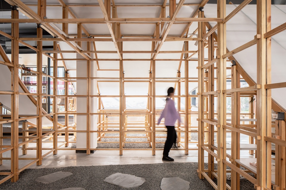 書店設計,商店設計,書店零售店設計,書店設計案例,書店設計方案,“書山”新華書店餘高店,杭州,田之間建築,植田建築