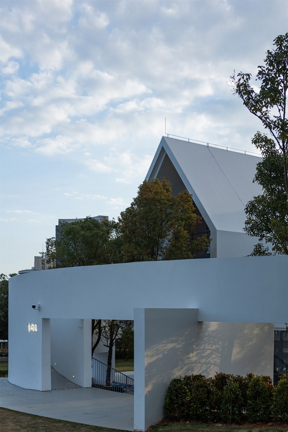 書店設計,公園書店設計,公園公共建築設計,建築設計,公園建築景觀設計,中山,紫馬嶺公園香山書房,廣東中山建築設計院股份有限公司