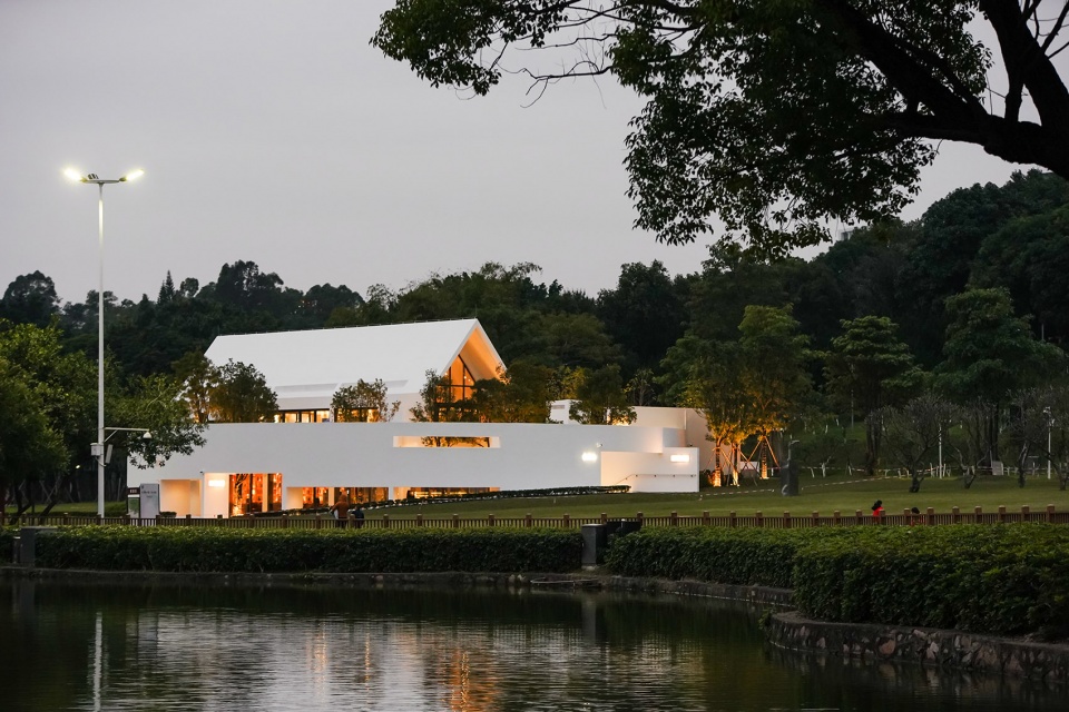 書店設計,公園書店設計,公園公共建築設計,建築設計,公園建築景觀設計,中山,紫馬嶺公園香山書房,廣東中山建築設計院股份有限公司