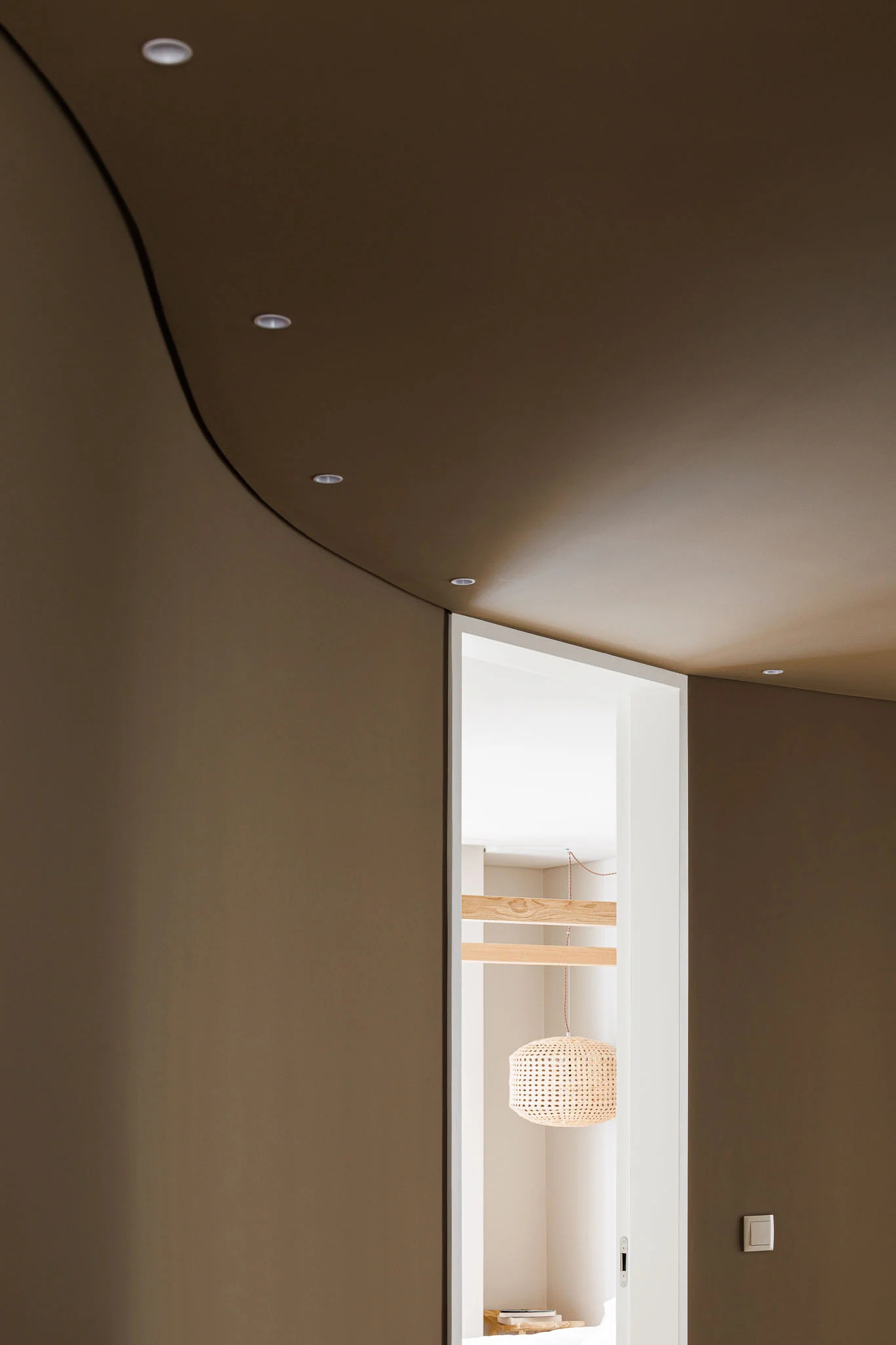 別墅設計,原木色別墅設計,Sandra Micaela Casinha Atelier,國外別墅設計案例,葡萄牙,波爾圖,別墅設計方案,庭院別墅