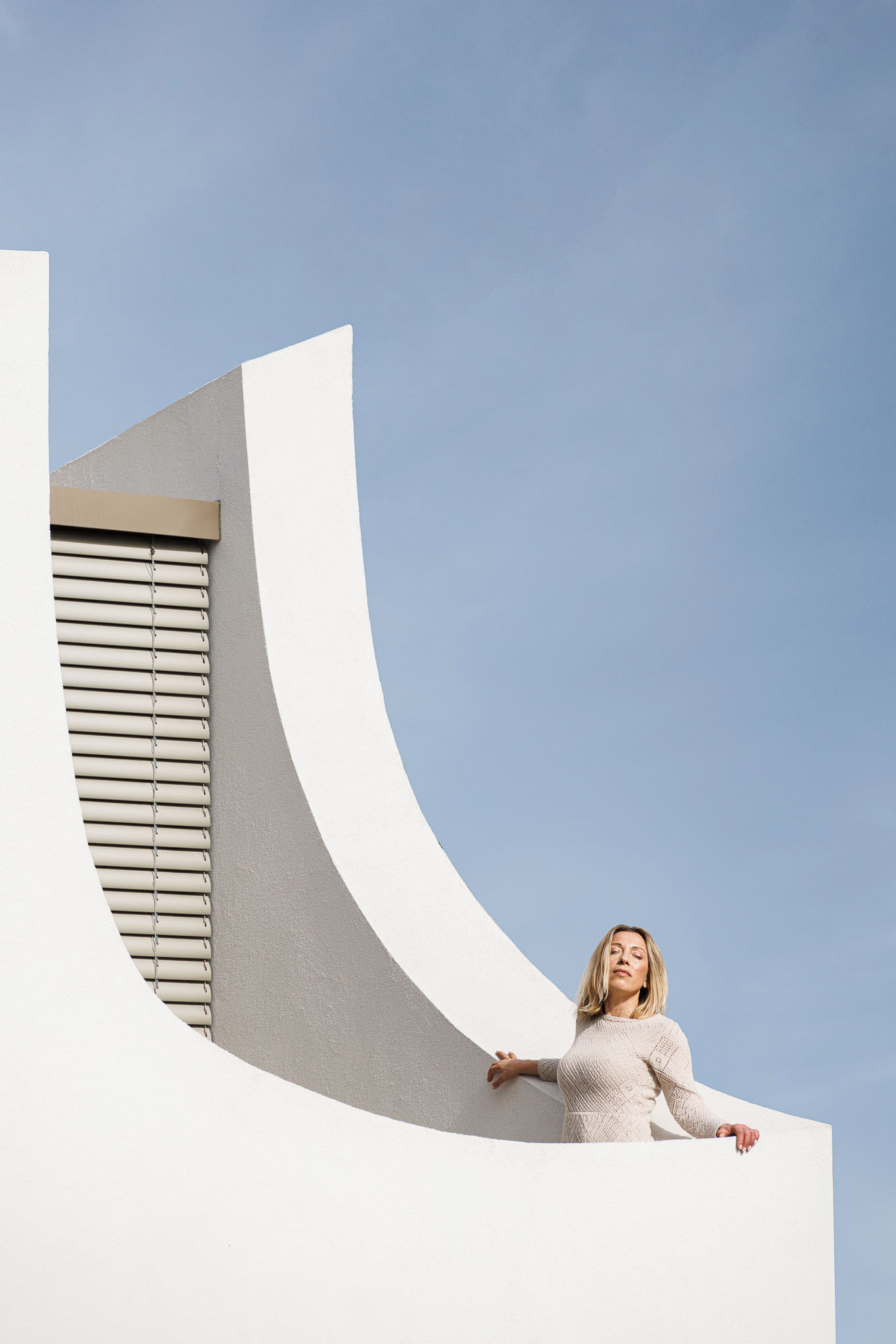 別墅設計,原木色別墅設計,Sandra Micaela Casinha Atelier,國外別墅設計案例,葡萄牙,波爾圖,別墅設計方案,庭院別墅