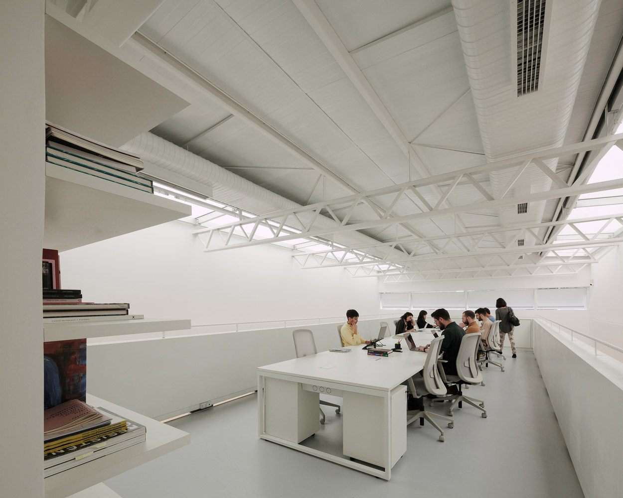 Undiú + Clara Werneck,巴西,190 m²,工作室,辦公室設計案例,極簡美學,極簡主義,米蘭美術館,美術館設計