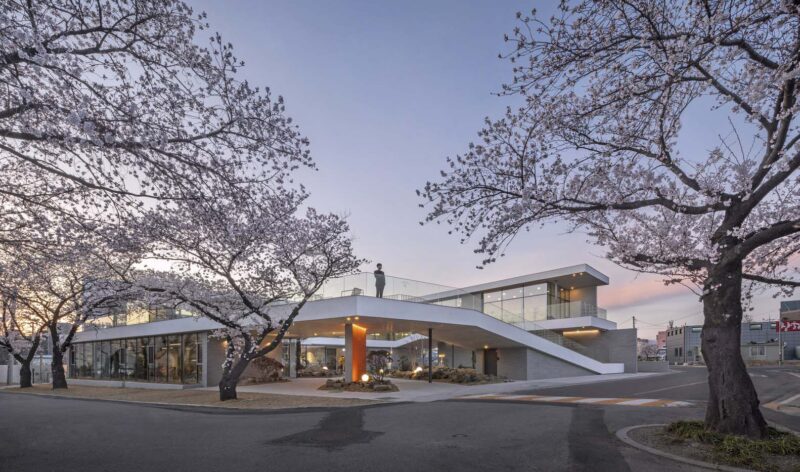 PLS Architects + Atelier MODS | 櫻花叢中品咖啡-Inalit 咖啡廳