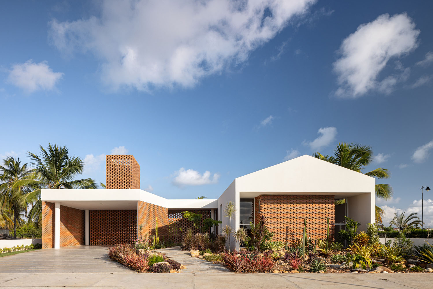 住宅設計,聯排別墅,別墅設計,紅磚別墅,Coletivo de Arquitetos,巴西,庭院別墅,300㎡