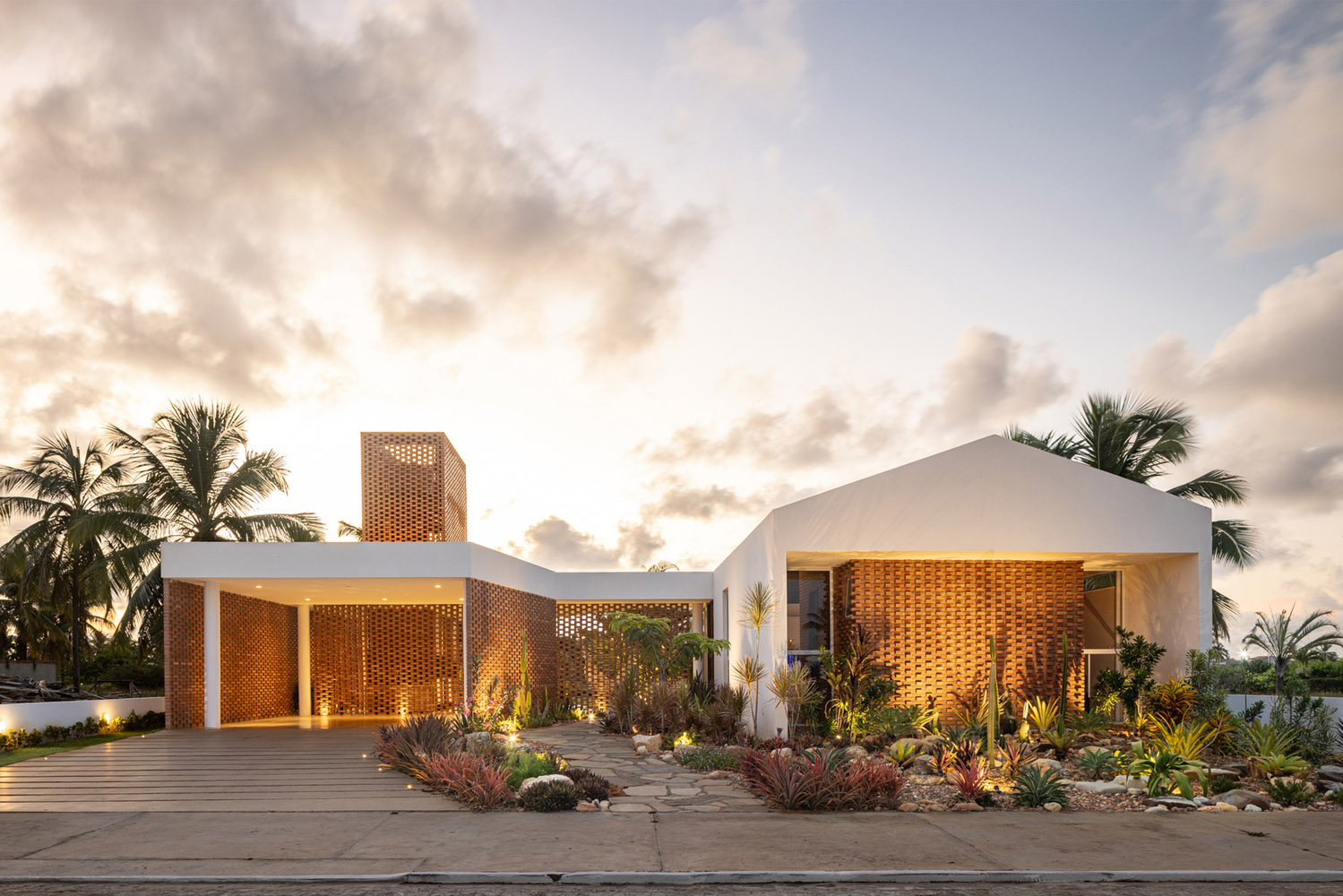 住宅設計,聯排別墅,別墅設計,紅磚別墅,Coletivo de Arquitetos,巴西,庭院別墅,300㎡