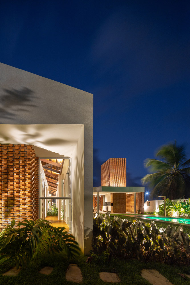 住宅設計,聯排別墅,別墅設計,紅磚別墅,Coletivo de Arquitetos,巴西,庭院別墅,300㎡