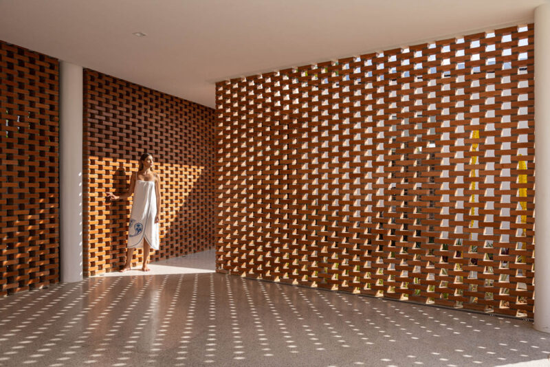 Coletivo de Arquitetos | 300㎡，巴西紅磚庭院別墅