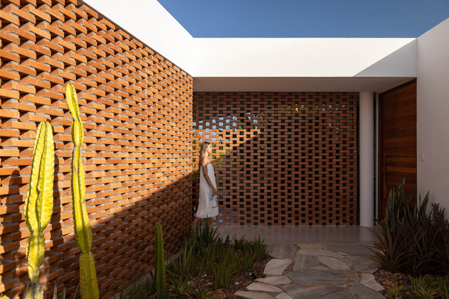 住宅設計,聯排別墅,別墅設計,紅磚別墅,Coletivo de Arquitetos,巴西,庭院別墅,300㎡