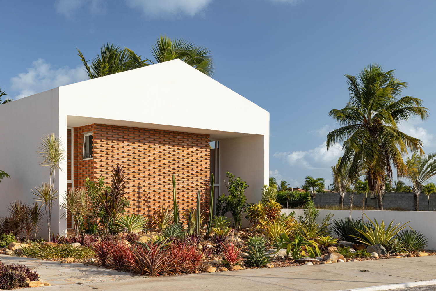 住宅設計,聯排別墅,別墅設計,紅磚別墅,Coletivo de Arquitetos,巴西,庭院別墅,300㎡