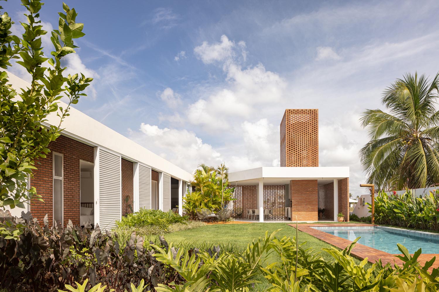 住宅設計,聯排別墅,別墅設計,紅磚別墅,Coletivo de Arquitetos,巴西,庭院別墅,300㎡