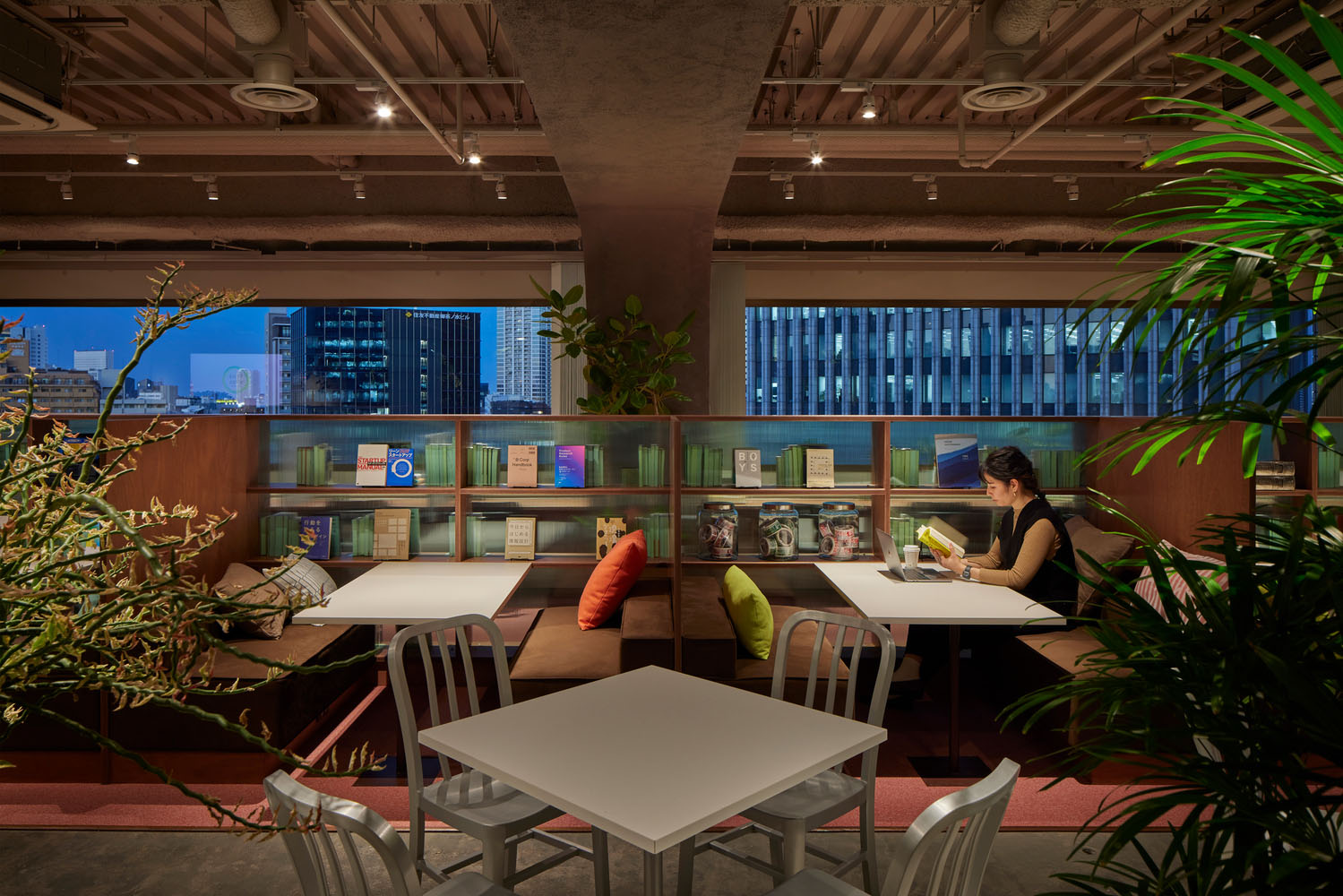 辦公室設計,辦公室設計案例,KOKUYO,日本,Nippan集團總部辦公室,東京,工業風辦公室