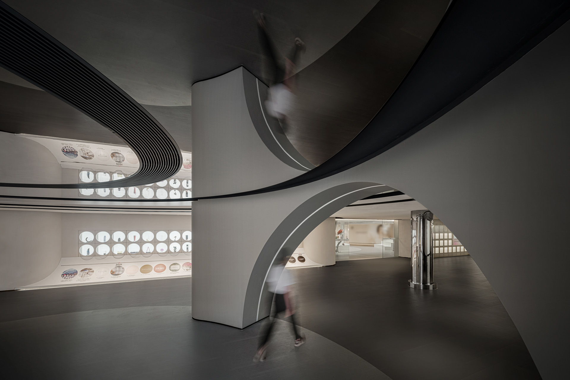 辦公室設計,美妝產品體驗中心設計,美妝公司辦公室設計,多功能空間設計,展廳設計,美妝產品展廳設計,商店設計,零售店設計,廣州,完美日記總部品牌體驗中心,Cityinno