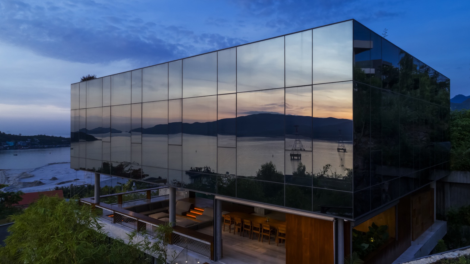 別墅設計,越南,MM++ architects,鏡麵,別墅設計案例,別墅裝修,現代風格別墅設計,海景別墅,現代風格別墅設計案例,968㎡