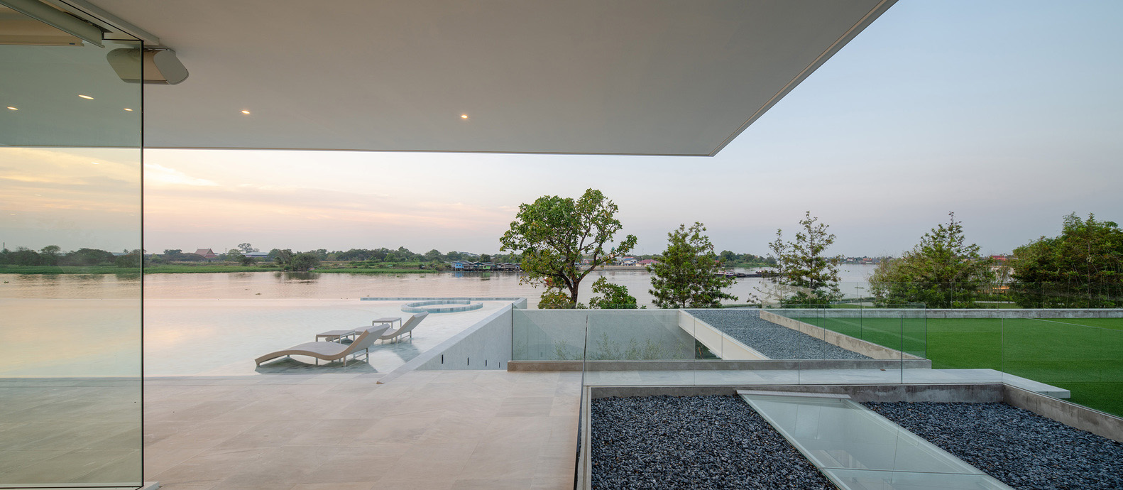 別墅設計,4500㎡,泰國,獨棟別墅設計,豪宅設計,別墅設計案例,別墅裝修,現代風格別墅設計,OfficeAT,現代風格別墅設計案例,濱河別墅