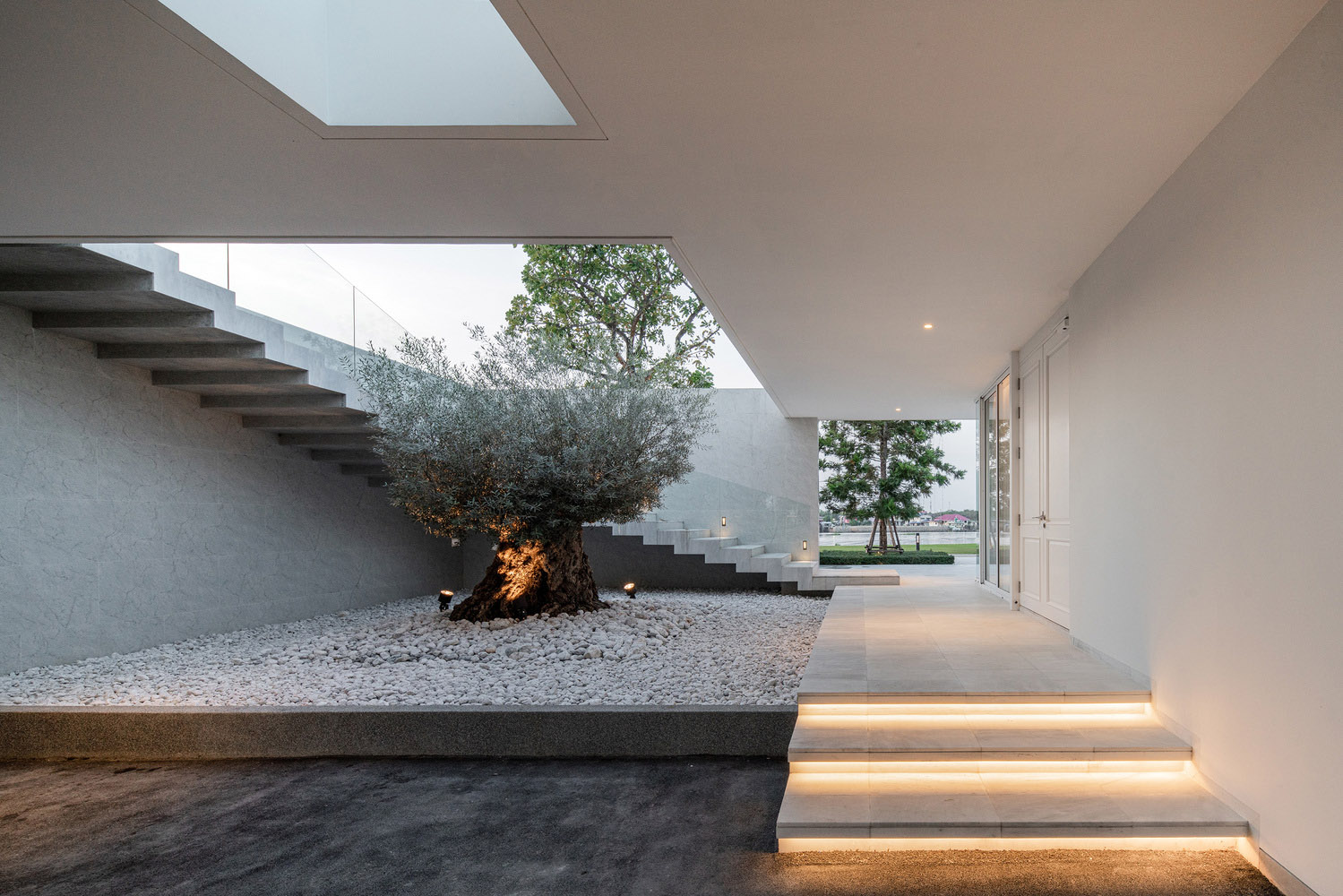 別墅設計,4500㎡,泰國,獨棟別墅設計,豪宅設計,別墅設計案例,別墅裝修,現代風格別墅設計,OfficeAT,現代風格別墅設計案例,濱河別墅