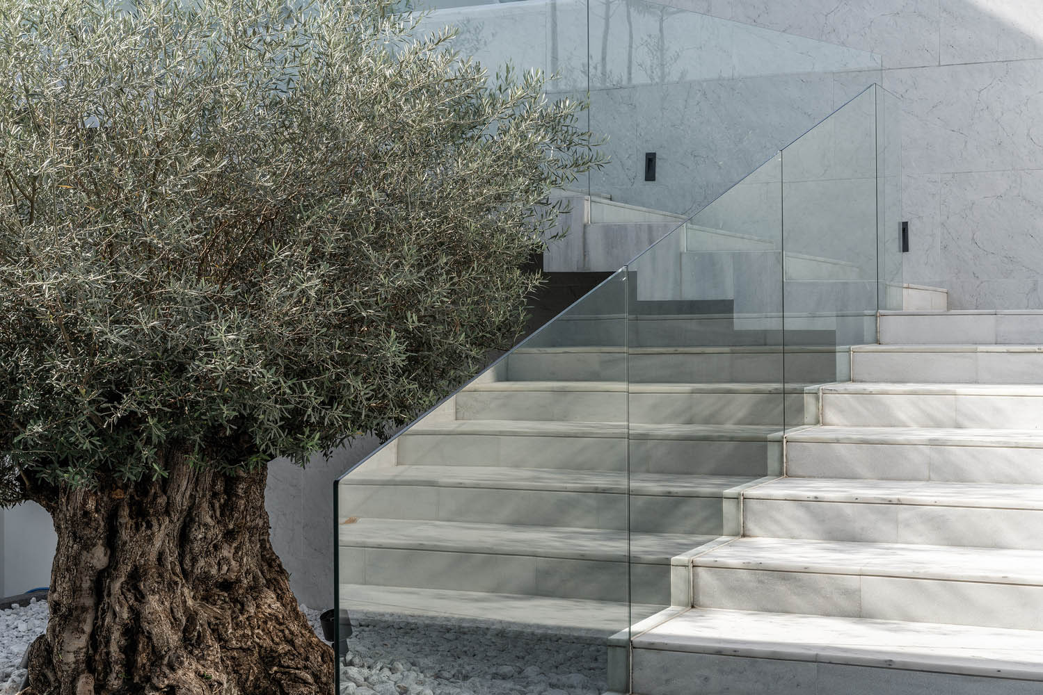 別墅設計,4500㎡,泰國,獨棟別墅設計,豪宅設計,別墅設計案例,別墅裝修,現代風格別墅設計,OfficeAT,現代風格別墅設計案例,濱河別墅