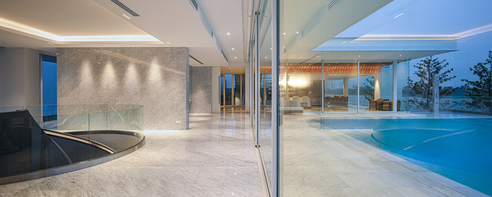 別墅設計,4500㎡,泰國,獨棟別墅設計,豪宅設計,別墅設計案例,別墅裝修,現代風格別墅設計,OfficeAT,現代風格別墅設計案例,濱河別墅