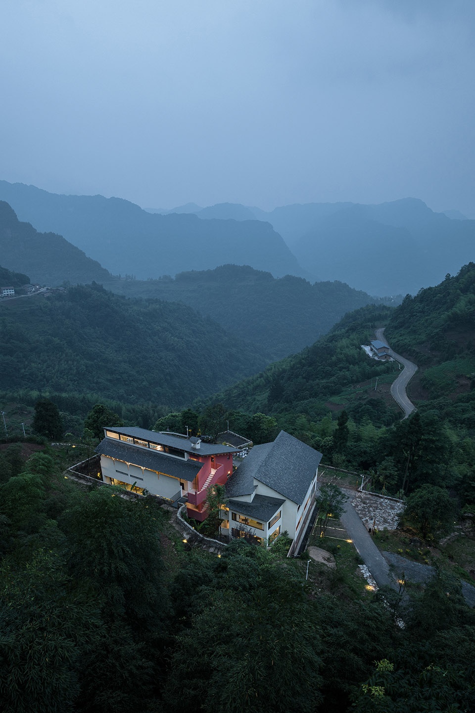 民宿設計,民宿設計方案,民宿設計案例,民宿改造,民宿裝修,度假酒店設計,設計酒店,酒店設計,重慶,大樂之野重慶四麵山,空崆建築