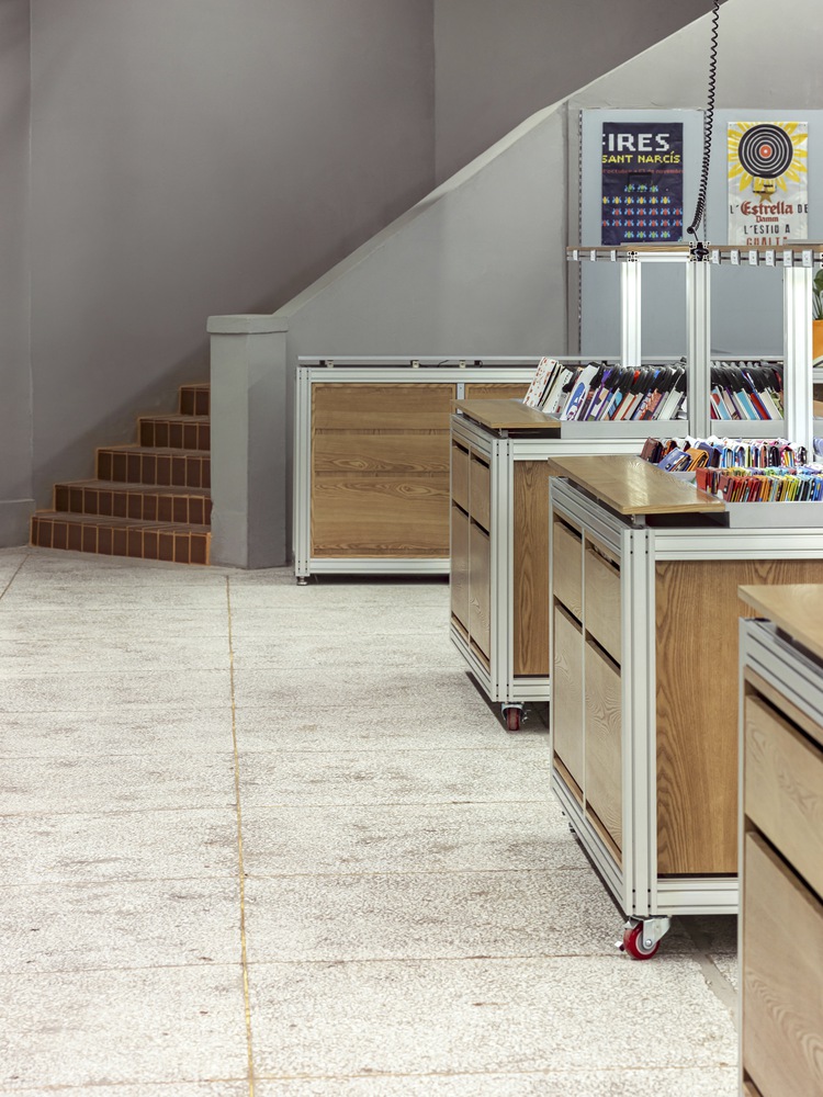 零售店設計,unseenbird,零售店設計案例,零售店設計方案,商店設計,皮包店設計,韓國,首爾,Nukak Store,300㎡