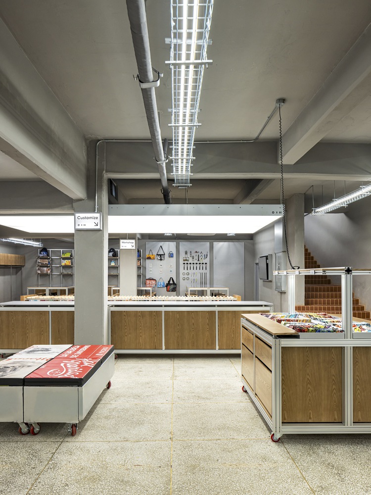 零售店設計,unseenbird,零售店設計案例,零售店設計方案,商店設計,皮包店設計,韓國,首爾,Nukak Store,300㎡