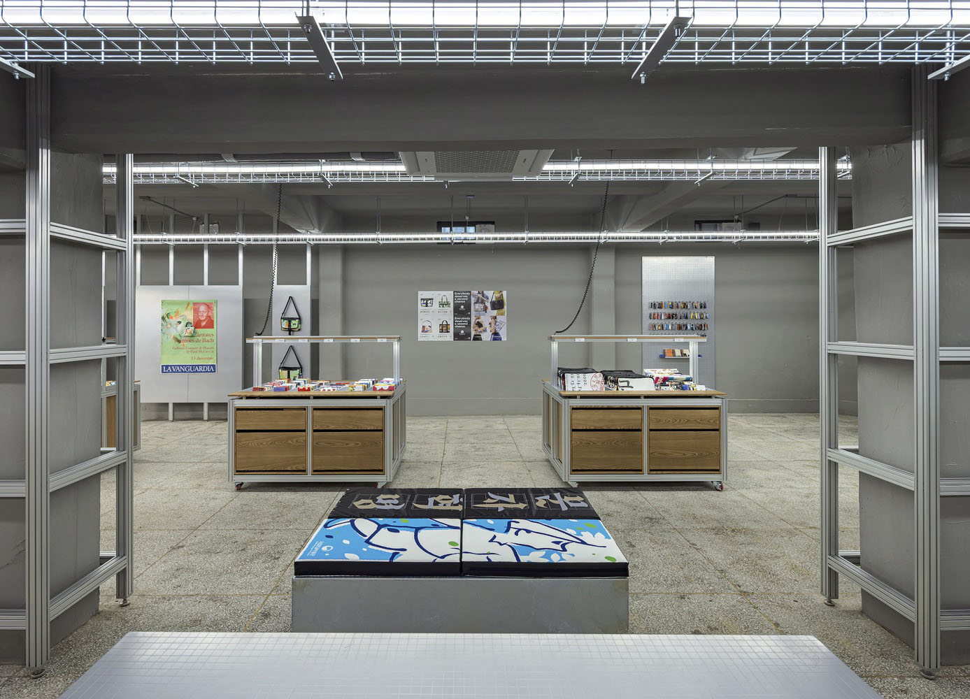 零售店設計,unseenbird,零售店設計案例,零售店設計方案,商店設計,皮包店設計,韓國,首爾,Nukak Store,300㎡