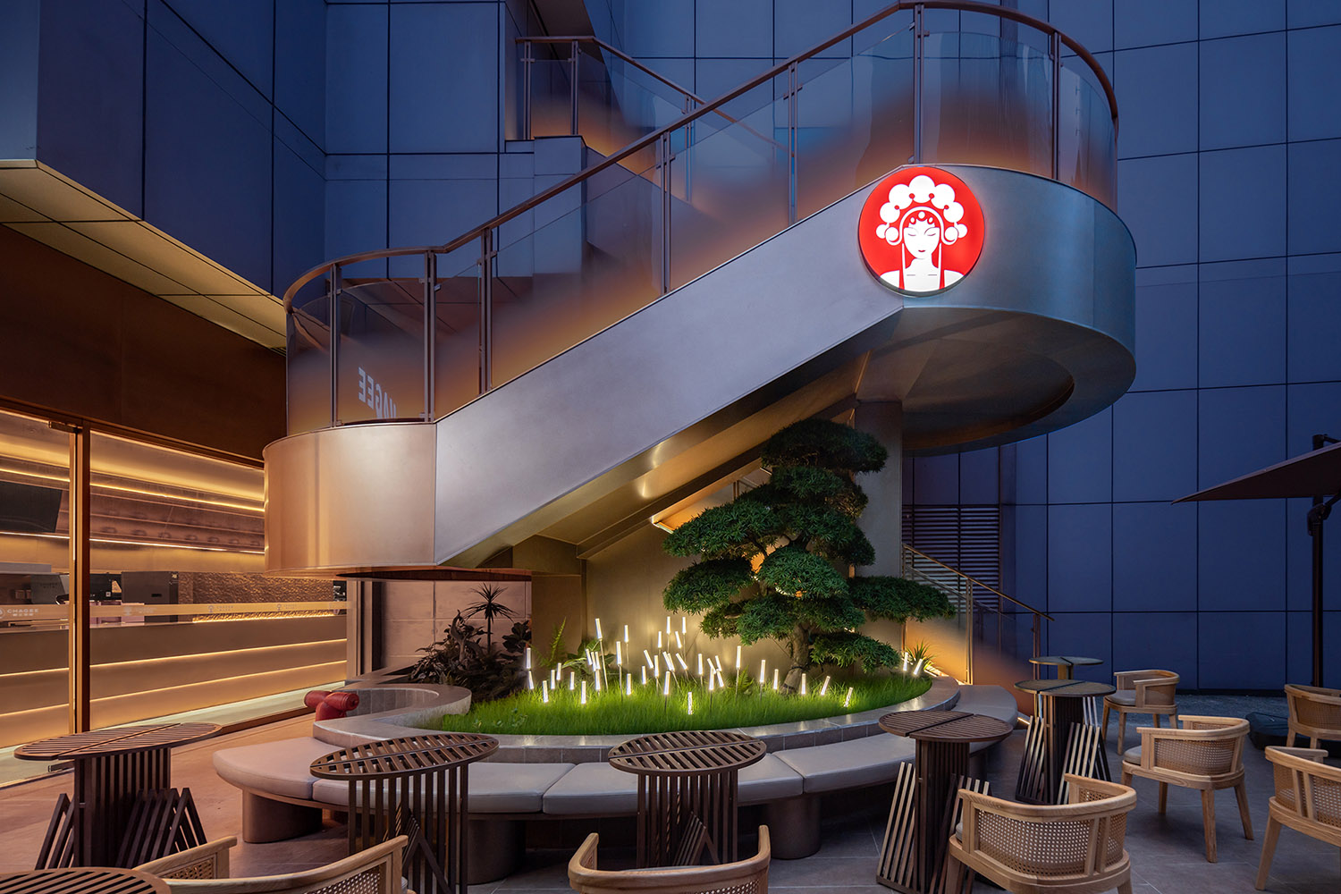 茶飲店設計,茶飲店設計案例,茶飲店設計方案,奶茶店設計,創意茶飲店,霸王茶姬TEA BAR上海兩家旗艦店,霸王茶姬環球港旗艦店,霸王茶姬美羅城旗艦店,尚洋藝術