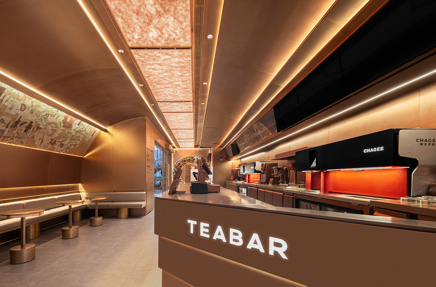 茶飲店設計,茶飲店設計案例,茶飲店設計方案,奶茶店設計,創意茶飲店,霸王茶姬TEA BAR上海兩家旗艦店,霸王茶姬環球港旗艦店,霸王茶姬美羅城旗艦店,尚洋藝術