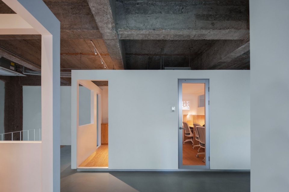 書店設計,酒吧設計,咖啡廳設計,書店設計案例,書店設計方案,拱廊計劃文化空間,南京,MOU建築工社