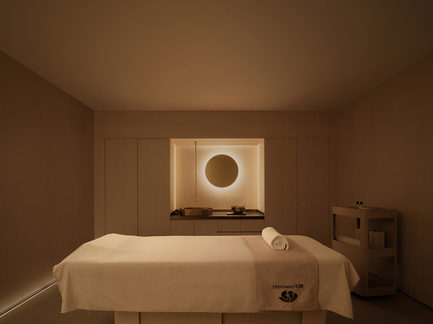 醫美空間設計,醫美中心設計,美容店設計,美容院設計,美容院設計案例,美容院設計方案,美容院裝修,美容院效果圖,福建漳州,禾縵Hoormem肌研美學中心,寸匠熊貓NANA