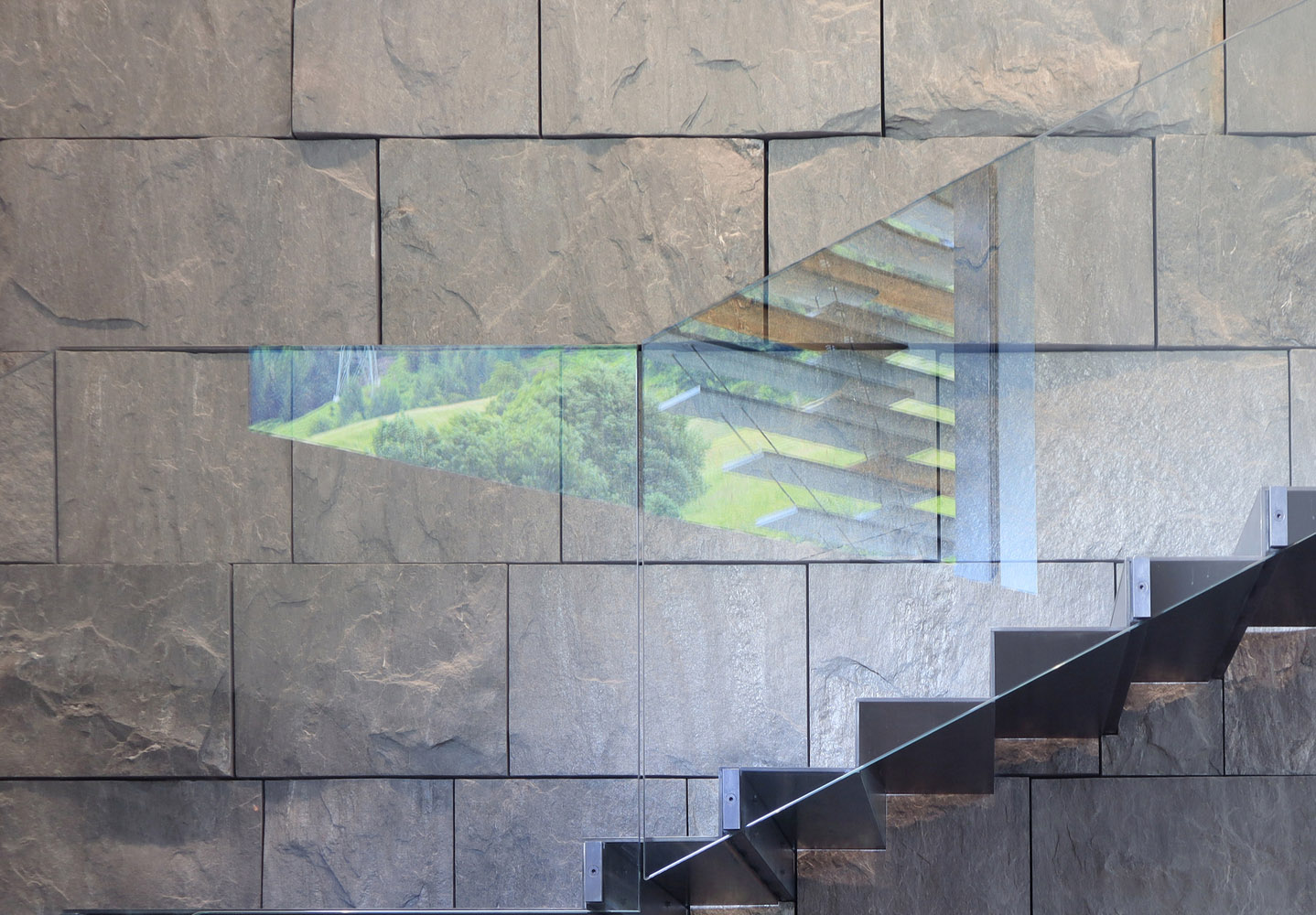 隈研吾,住宅建築,住宅設計案例,商業建築,隈研吾設計,Haus Balma,瑞士,綜合建築