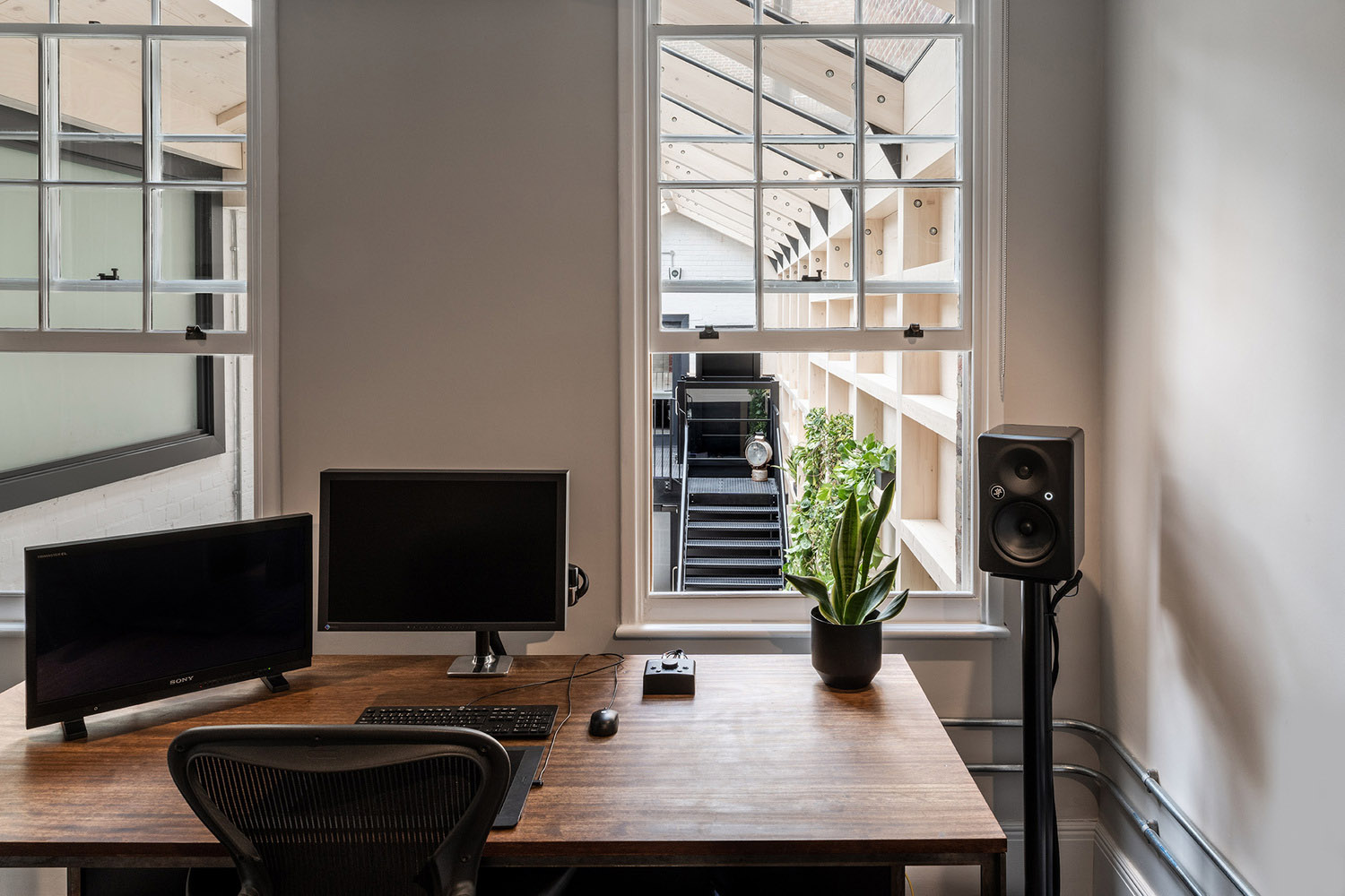 辦公室設計,辦公室裝修,辦公室設計案例,辦公室設計方案,MATA Architects,英國,視覺效果公司,科技公司辦公室設計,865㎡