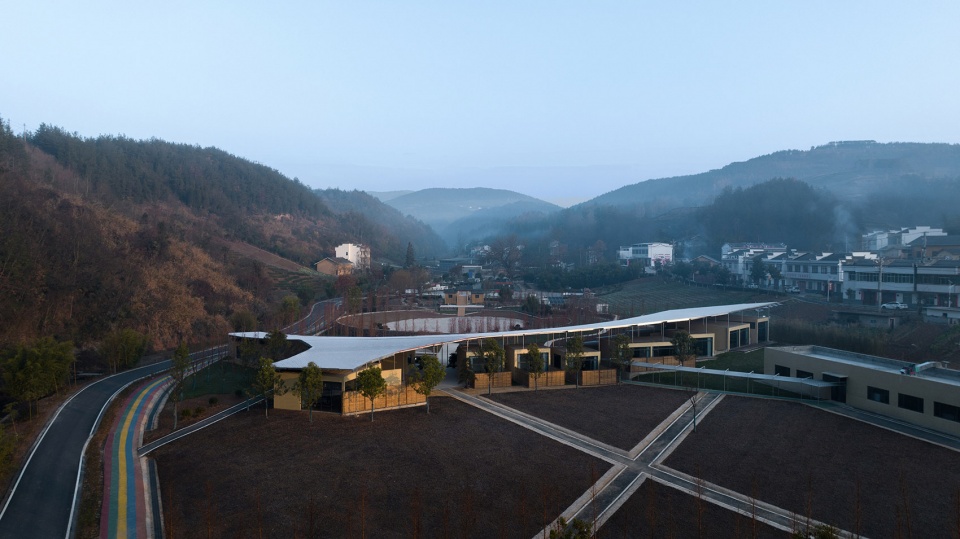 餐廳設計,休閑餐廳設計,鄉村餐廳設計,餐廳設計案例,餐廳設計方案,餐廳裝修,湖北,五福山水龍家宴餐廳,小寫建築事務所