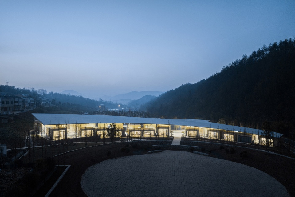 餐廳設計,休閑餐廳設計,鄉村餐廳設計,餐廳設計案例,餐廳設計方案,餐廳裝修,湖北,五福山水龍家宴餐廳,小寫建築事務所