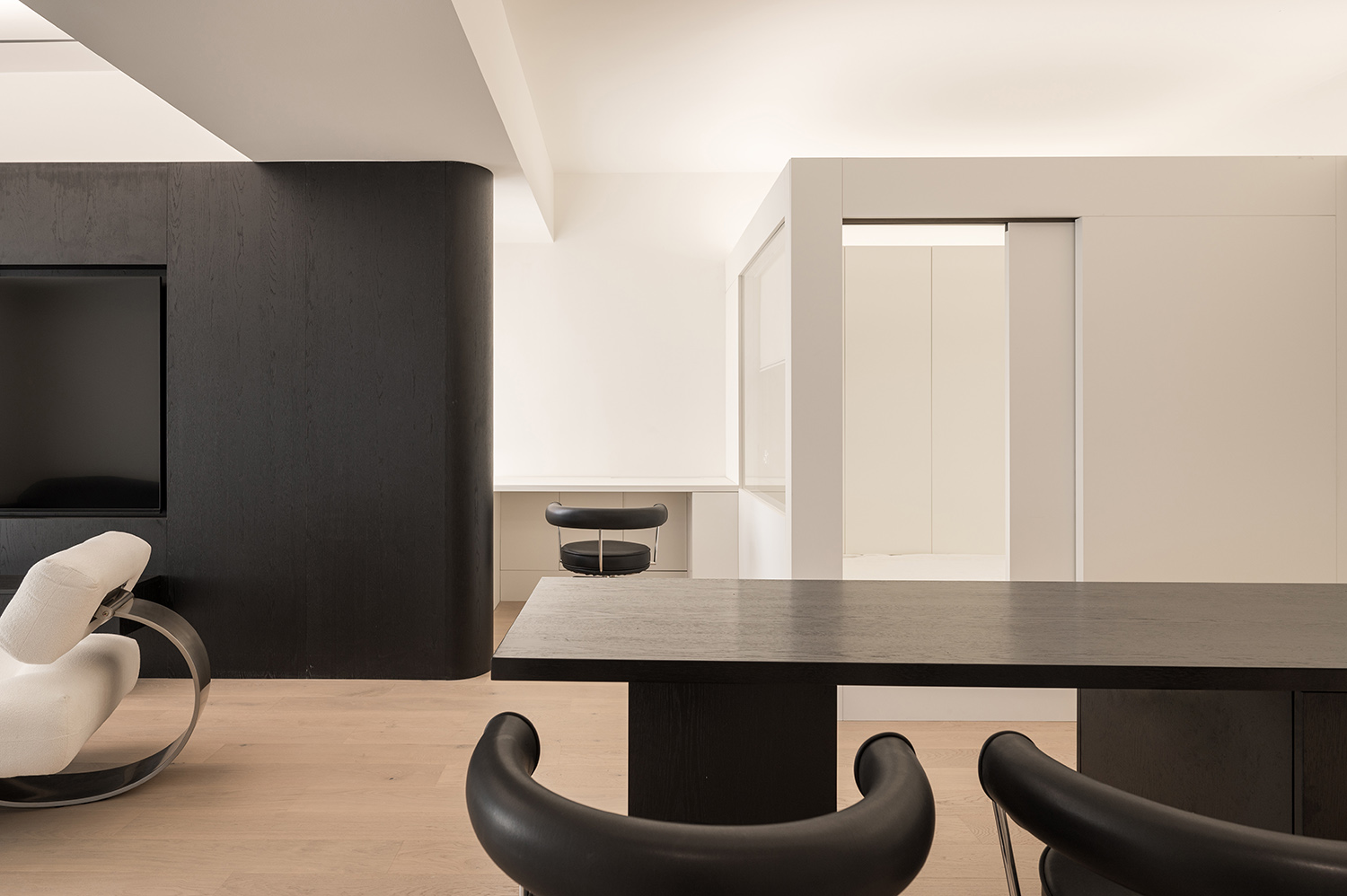 98㎡住宅設計,98㎡,住宅設計,公寓設計,極簡風格住宅設計,住宅設計案例,住宅設計方案,家裝設計,武漢,黑白主義美學住宅,上術設計