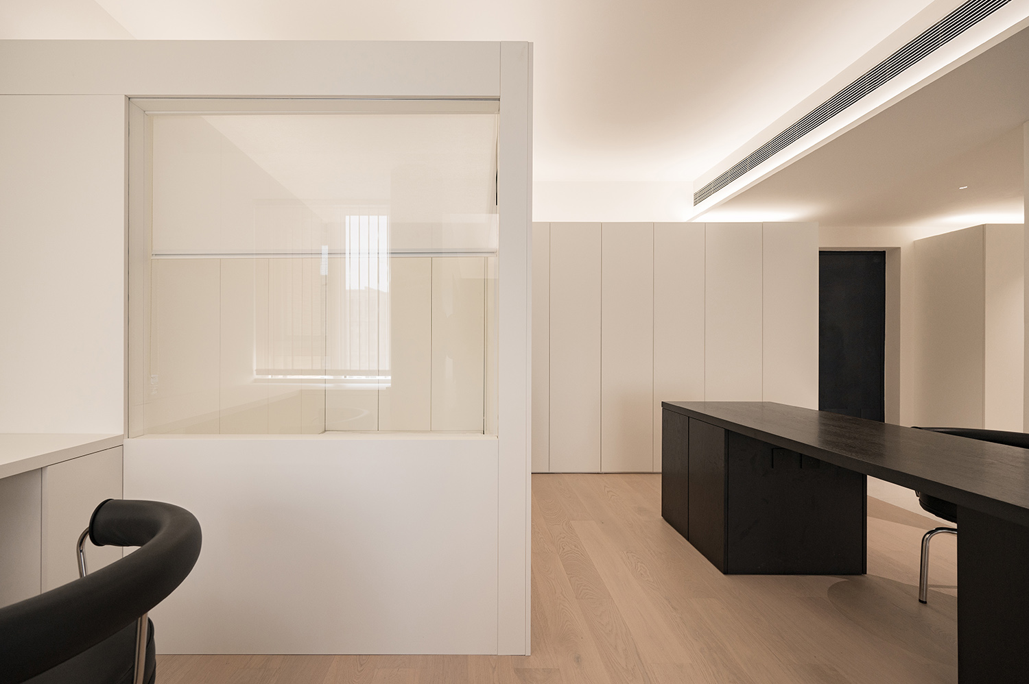 98㎡住宅設計,98㎡,住宅設計,公寓設計,極簡風格住宅設計,住宅設計案例,住宅設計方案,家裝設計,武漢,黑白主義美學住宅,上術設計