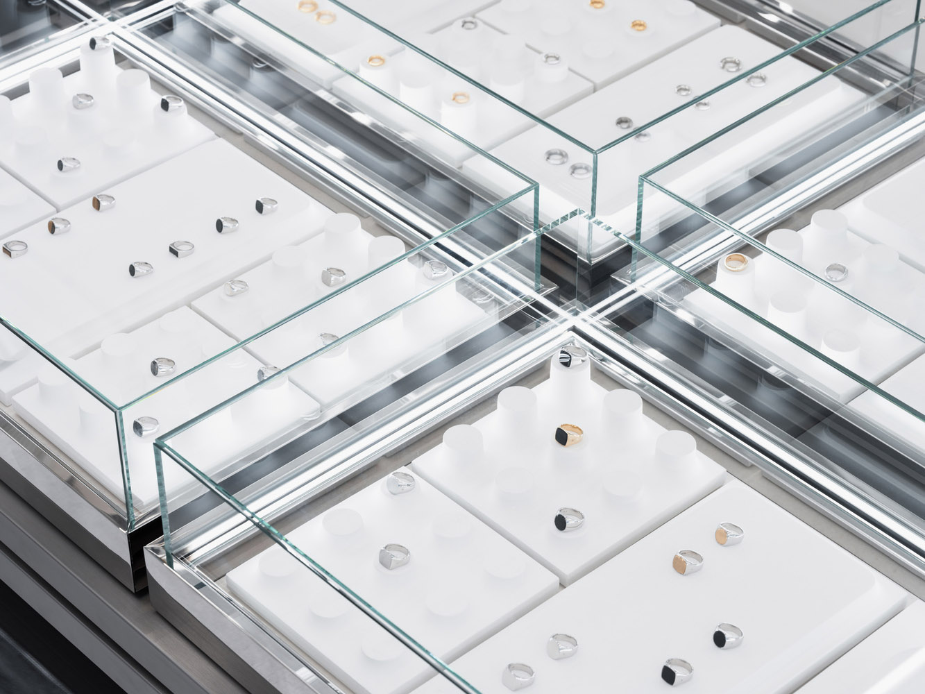 珠寶店設計,飾品店設計,珠寶店設計案例,珠寶店設計方案,商店設計,珠寶展廳設計,Specific Generic,挪威,旗艦店設計,Tom Wood,湯姆·伍德 (Tom Wood)