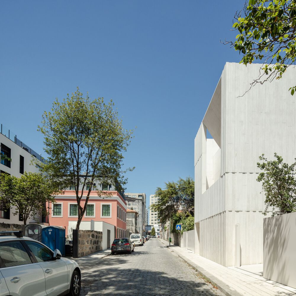 住宅設計,別墅設計案例,Topos Atelier de Arquitectura,庭院別墅,葡萄牙,國外住宅設計案例,630㎡,波爾圖,極簡主義,庭院別墅