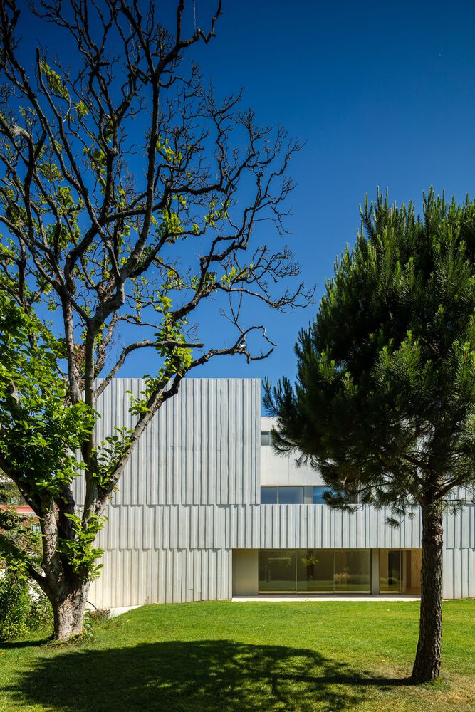 住宅設計,別墅設計案例,Topos Atelier de Arquitectura,庭院別墅,葡萄牙,國外住宅設計案例,630㎡,波爾圖,極簡主義,庭院別墅