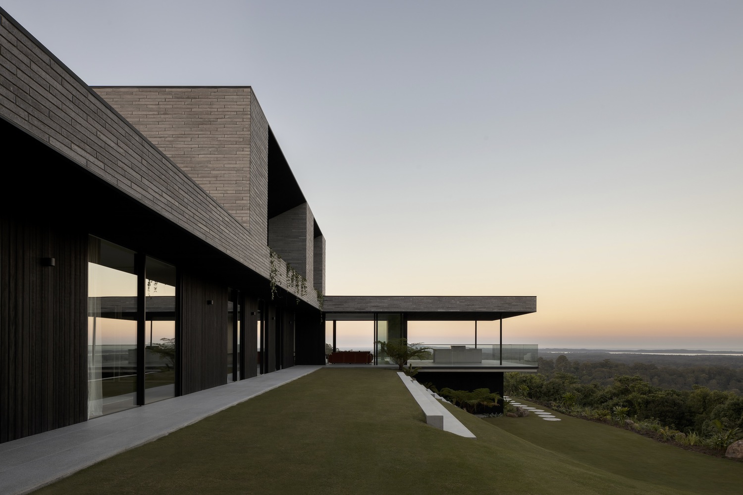 Zerni,別墅設計案例,別墅設計方案,山景別墅,澳大利亞,1100㎡,極簡主義,極簡美學
